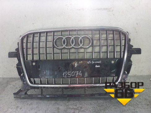 Решетка радиатора (после 2012г под парктроник) (8R0853651) Audi Q5 c 2008-2017г