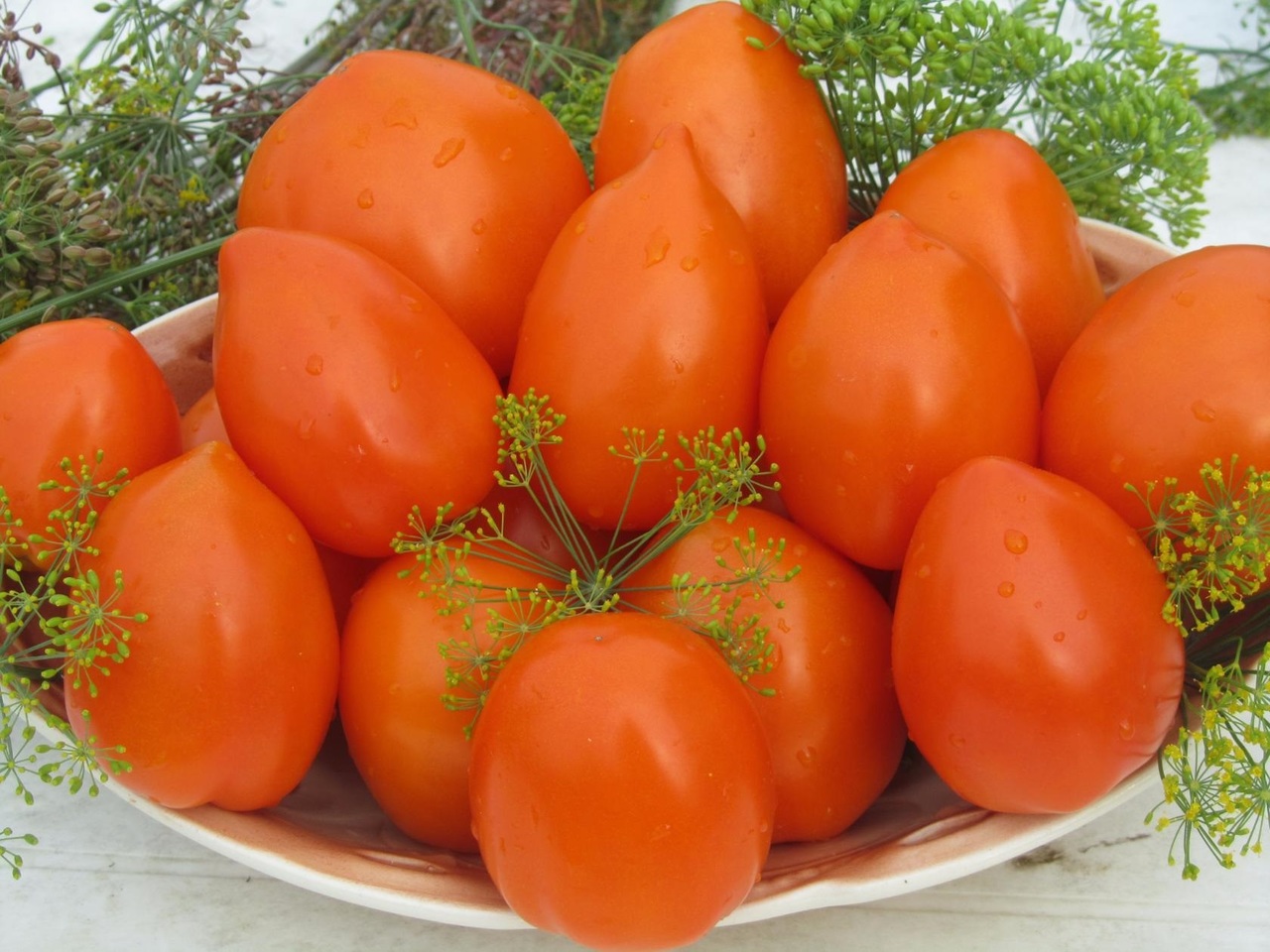 помидоры малиновое пламя фото