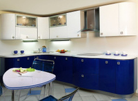Кухня на заказ синяя с белым угловая из ЛДСП
