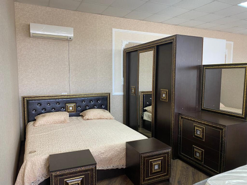 Спальня "Богемия" кровать 1,8 шкаф-купе 3/4 дверный, цвет крем